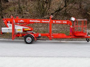 Arbeitsbühne Anhänger AT128